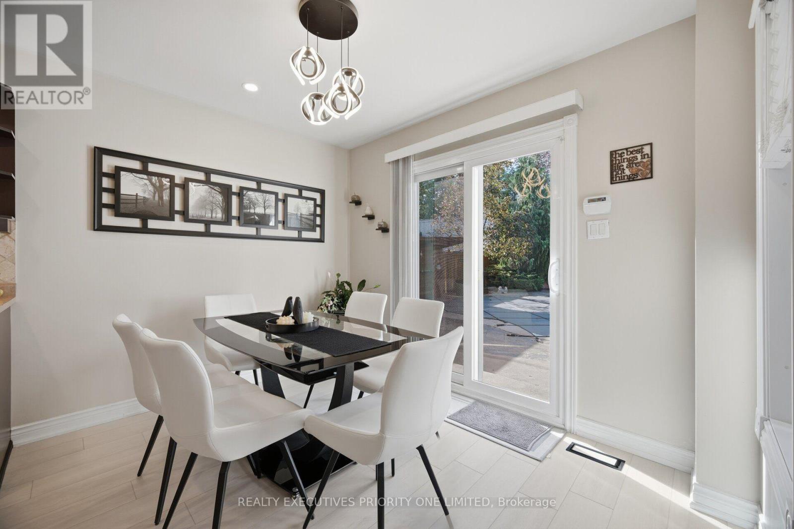 8 WATERBURY STREET - Image 8