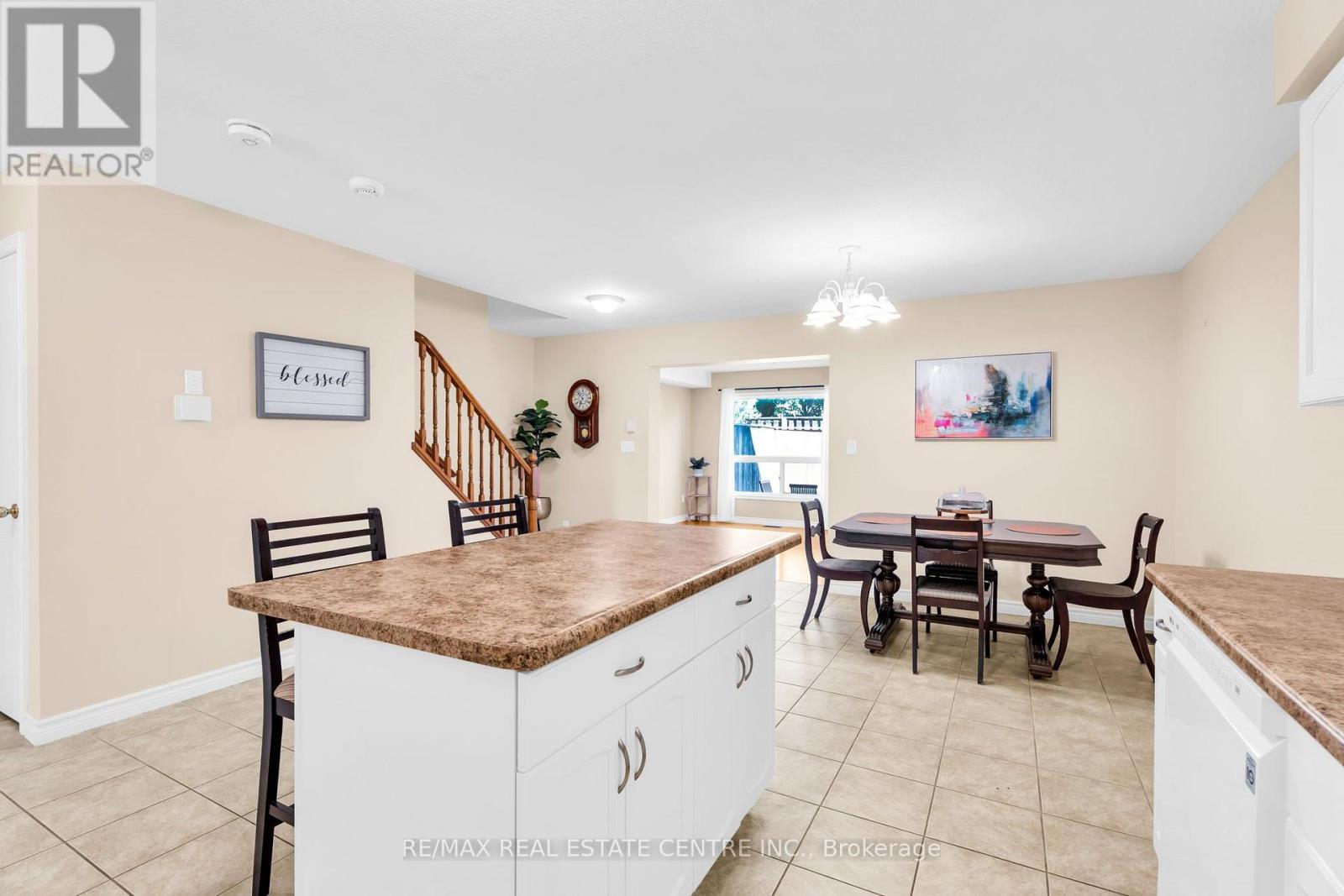 #11 20 SHACKLETON DRIVE - 12
