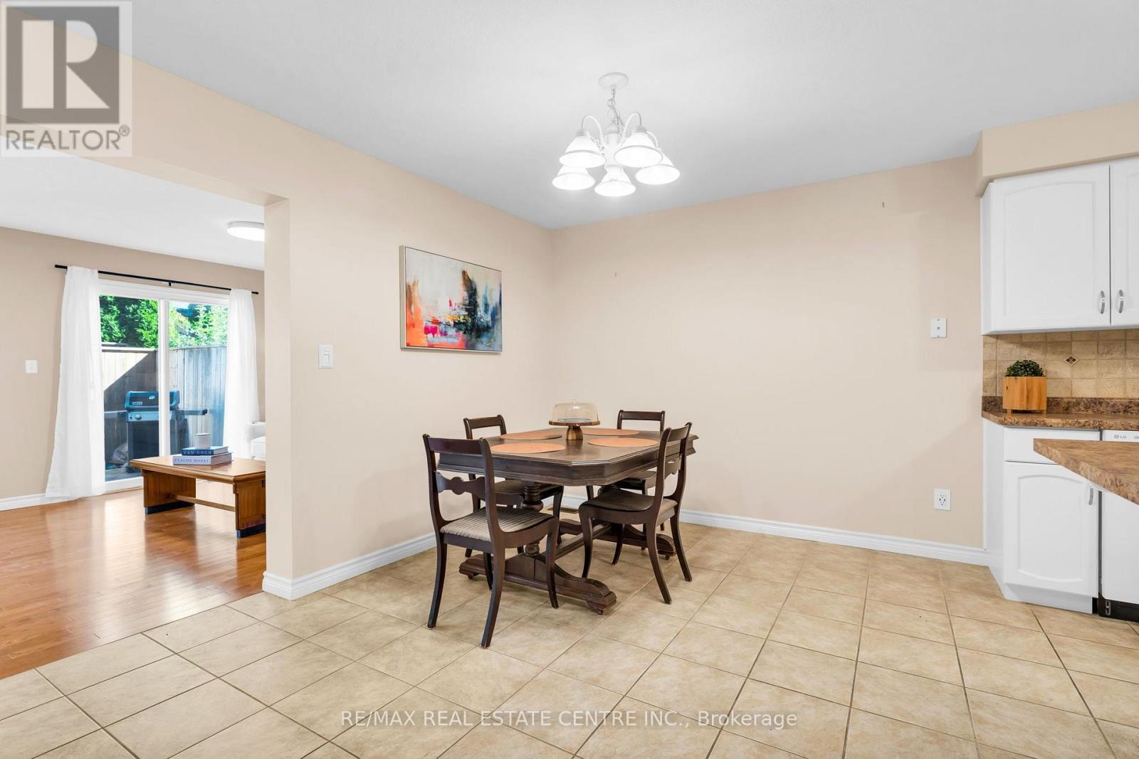 #11 20 SHACKLETON DRIVE - 13