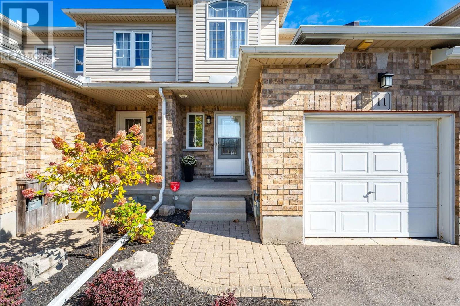 #11 20 SHACKLETON DRIVE - 2