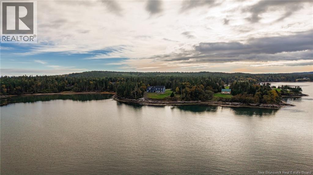 181 McCarthy's Point Road - 43