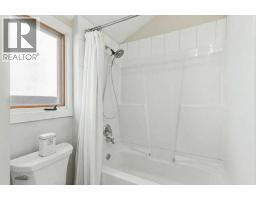 714 4 Street NW - photo 21