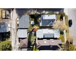 714 4 Street NW - photo 32