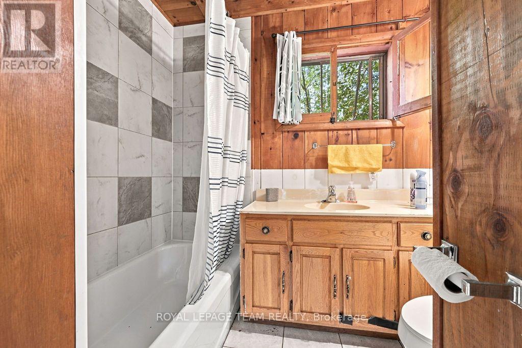 662 LONG LAKE ROAD - 24