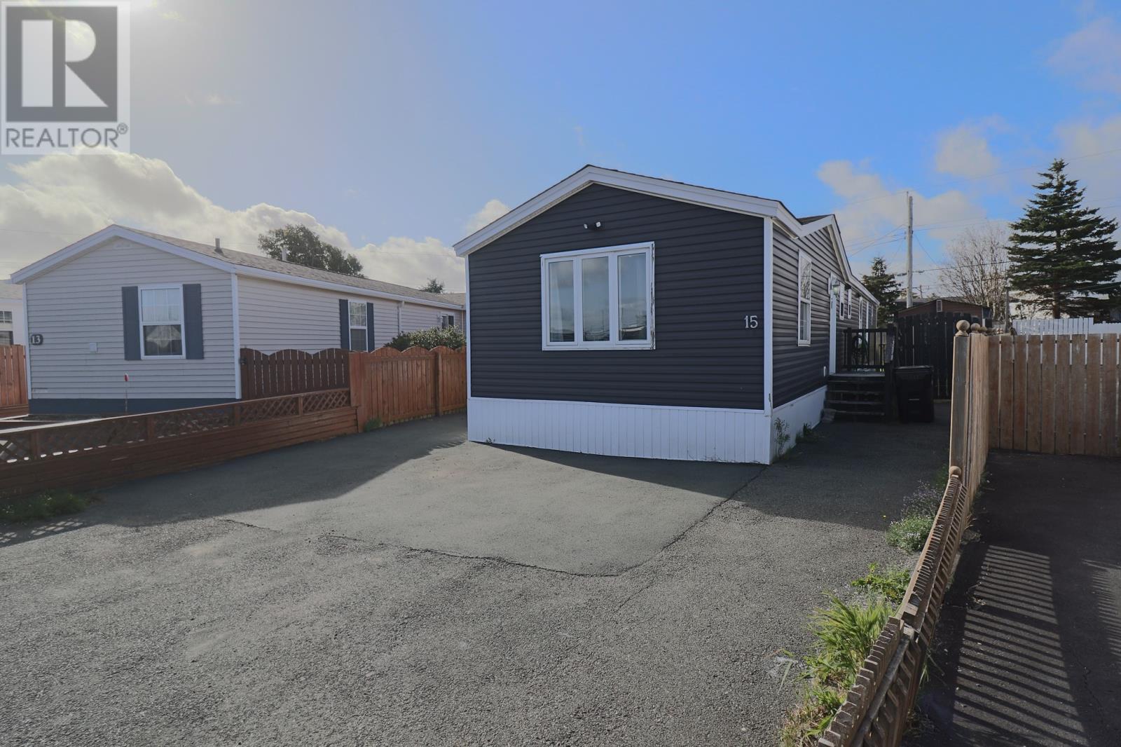15 Fogwill Place - 1
