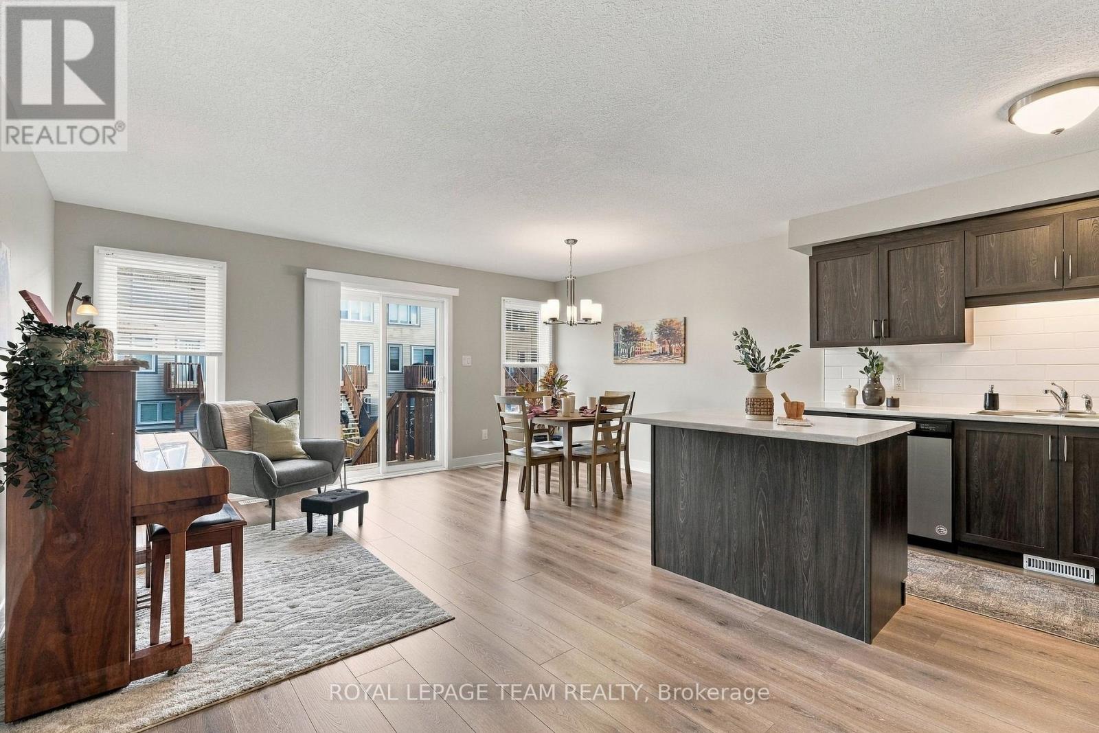 163 FERRARA DRIVE - Image 8
