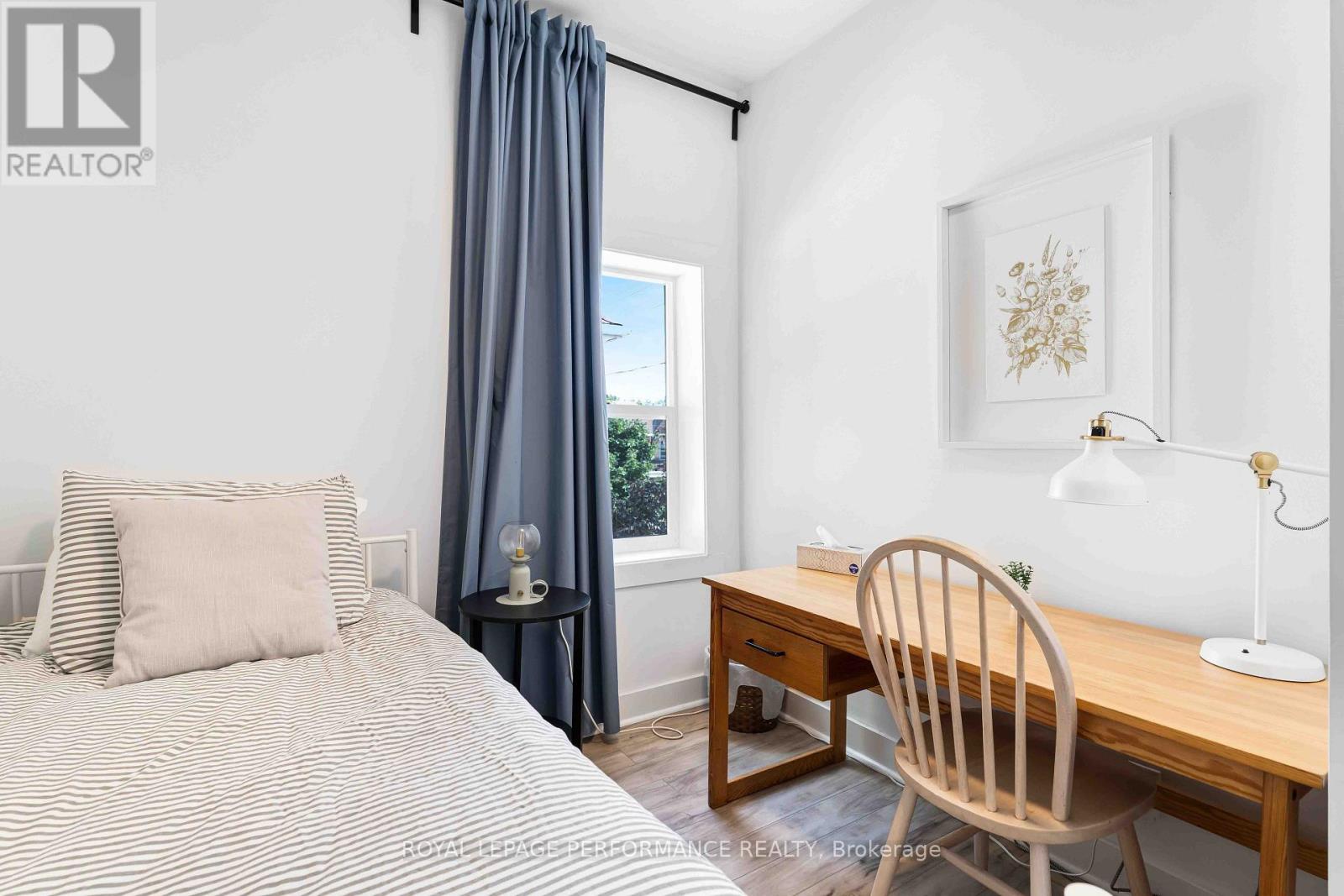 3-5 Mary Street N