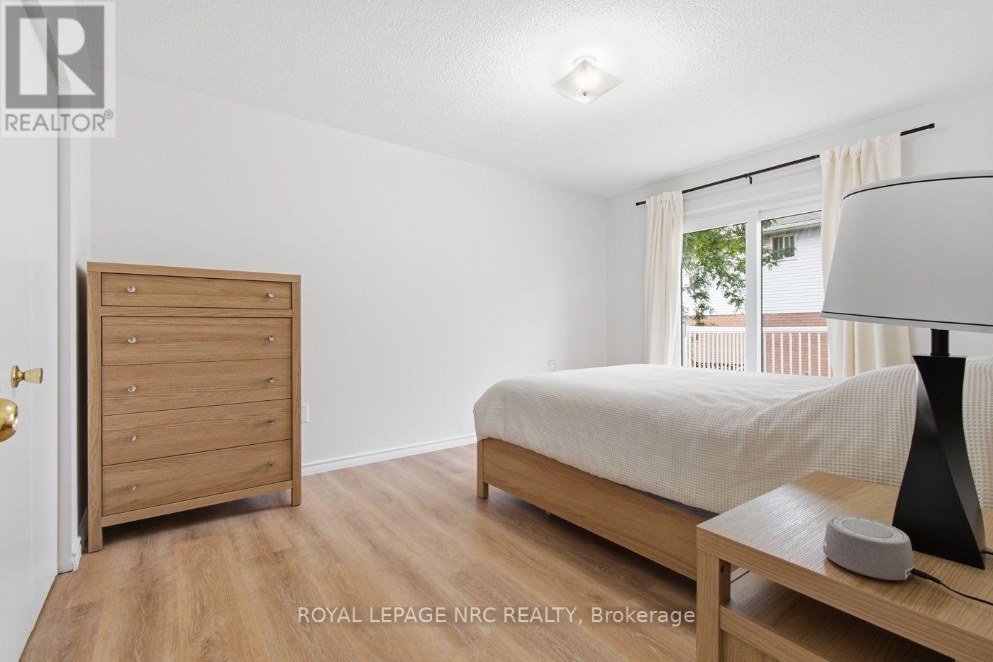 32 CRESTCOMBE ROAD - 15