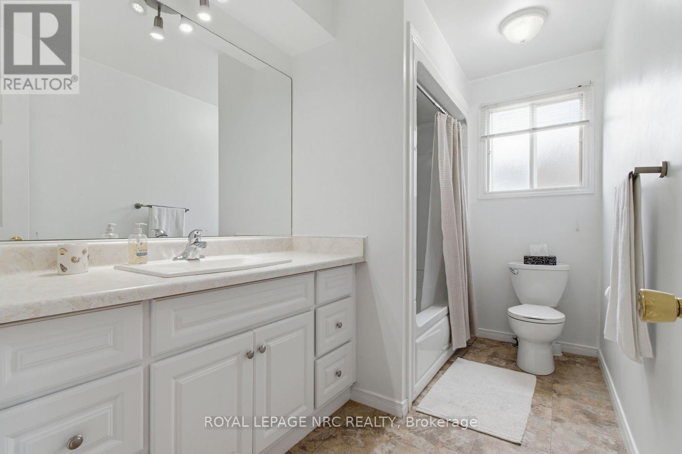 32 CRESTCOMBE ROAD - 19