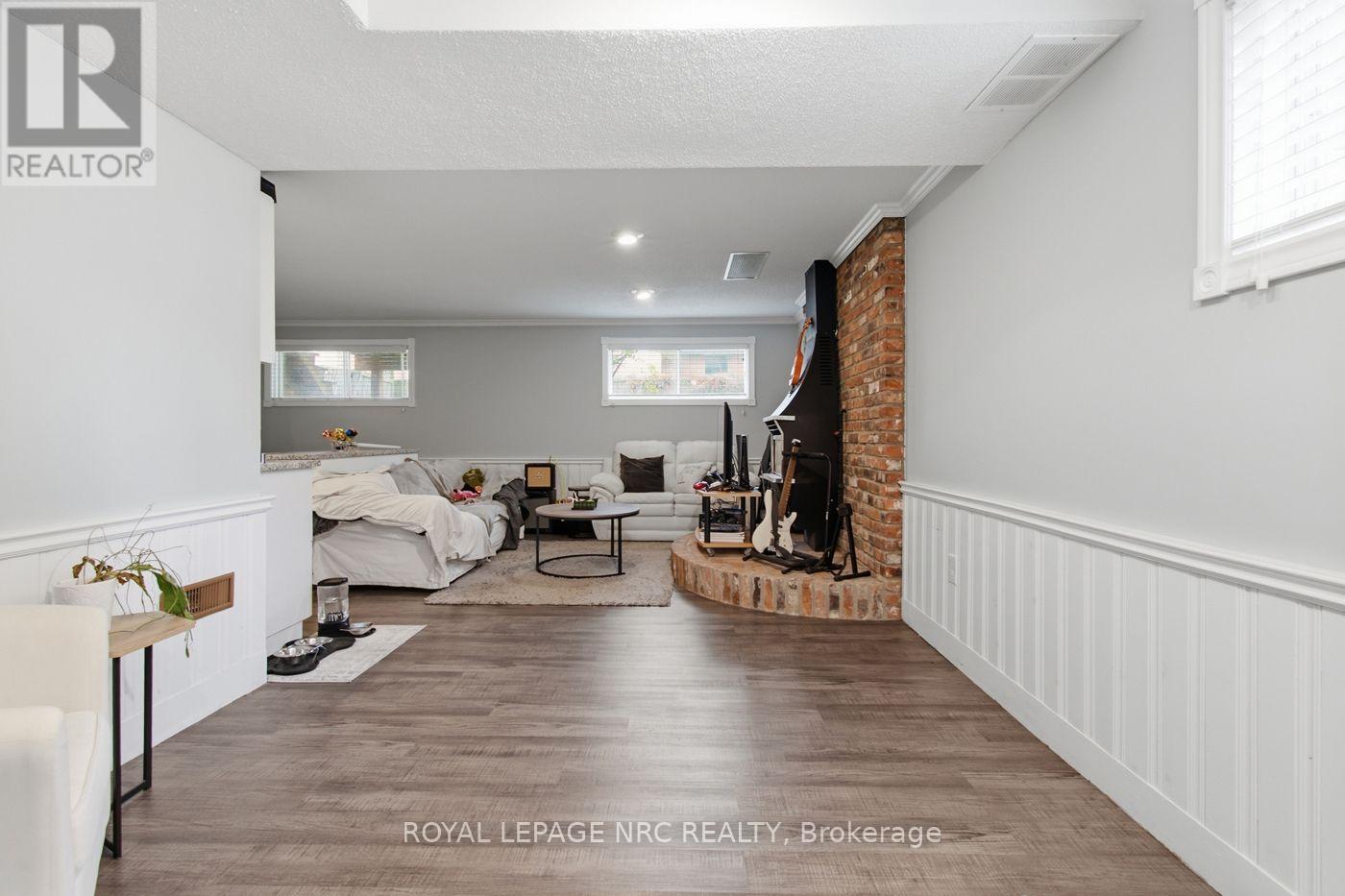 32 CRESTCOMBE ROAD - 21