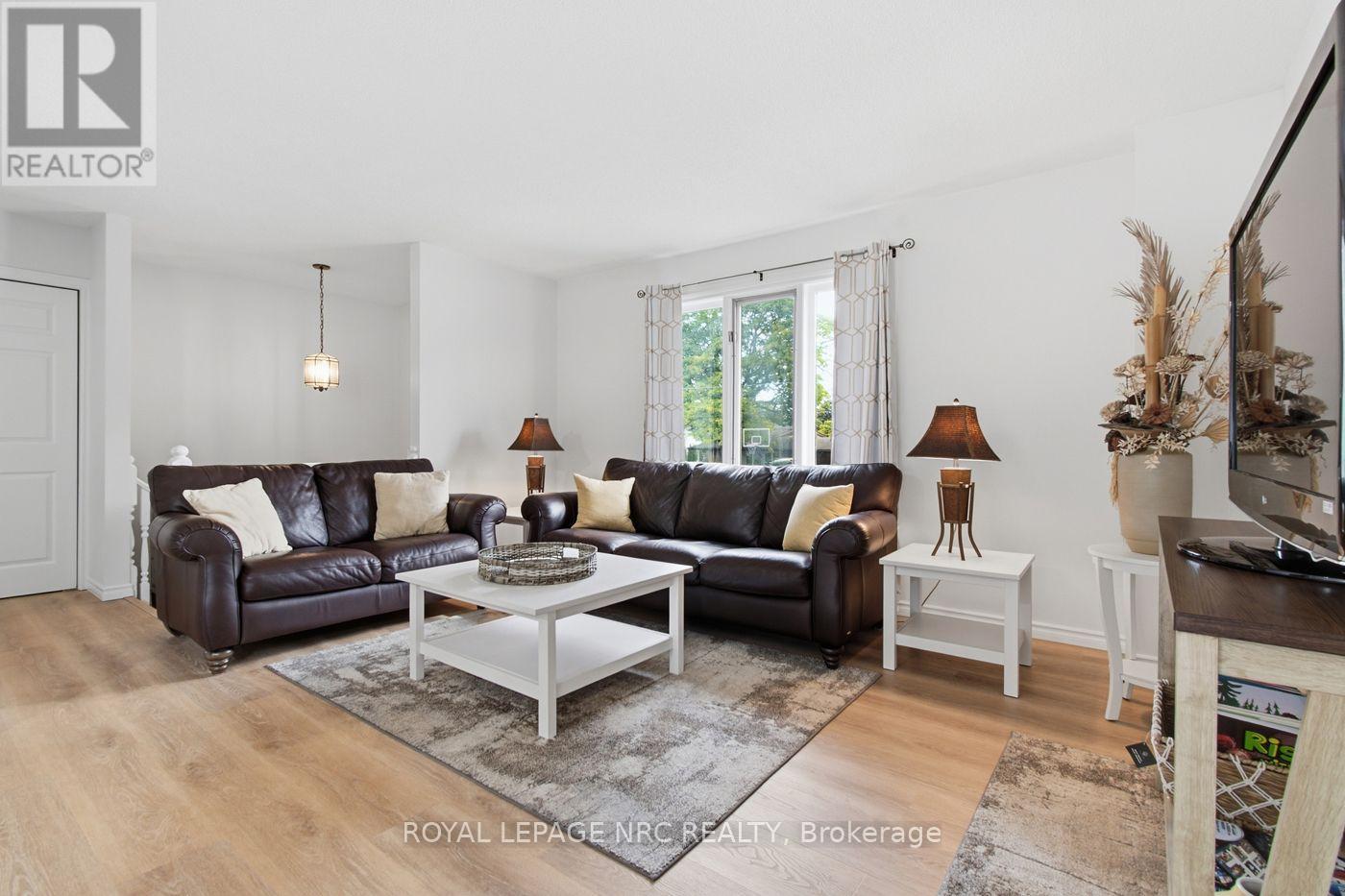 32 CRESTCOMBE ROAD - 5