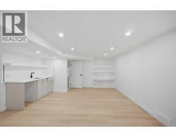 460 Queensland Place SE - photo 33