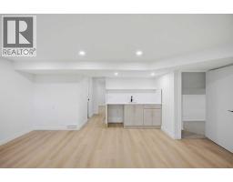 460 Queensland Place SE - photo 34