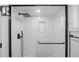 460 Queensland Place SE - photo 36