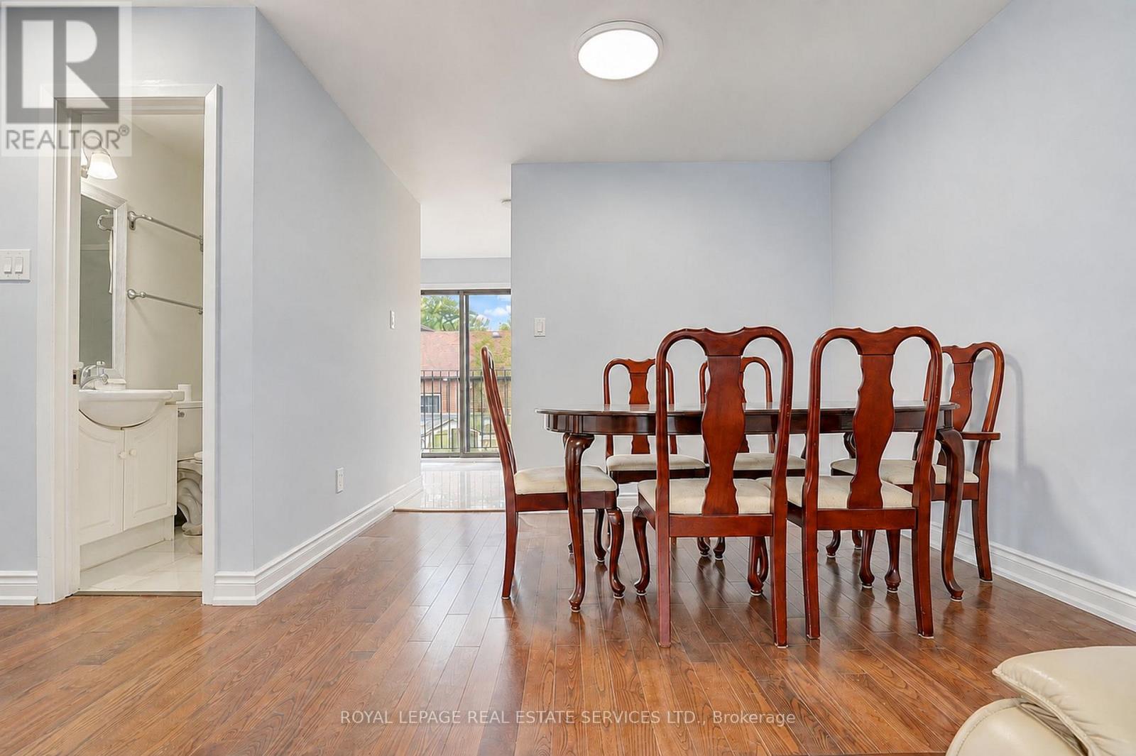 #10 10 REIDMOUNT AVENUE - 12