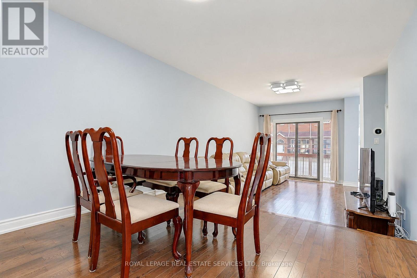 #10 10 REIDMOUNT AVENUE - 13