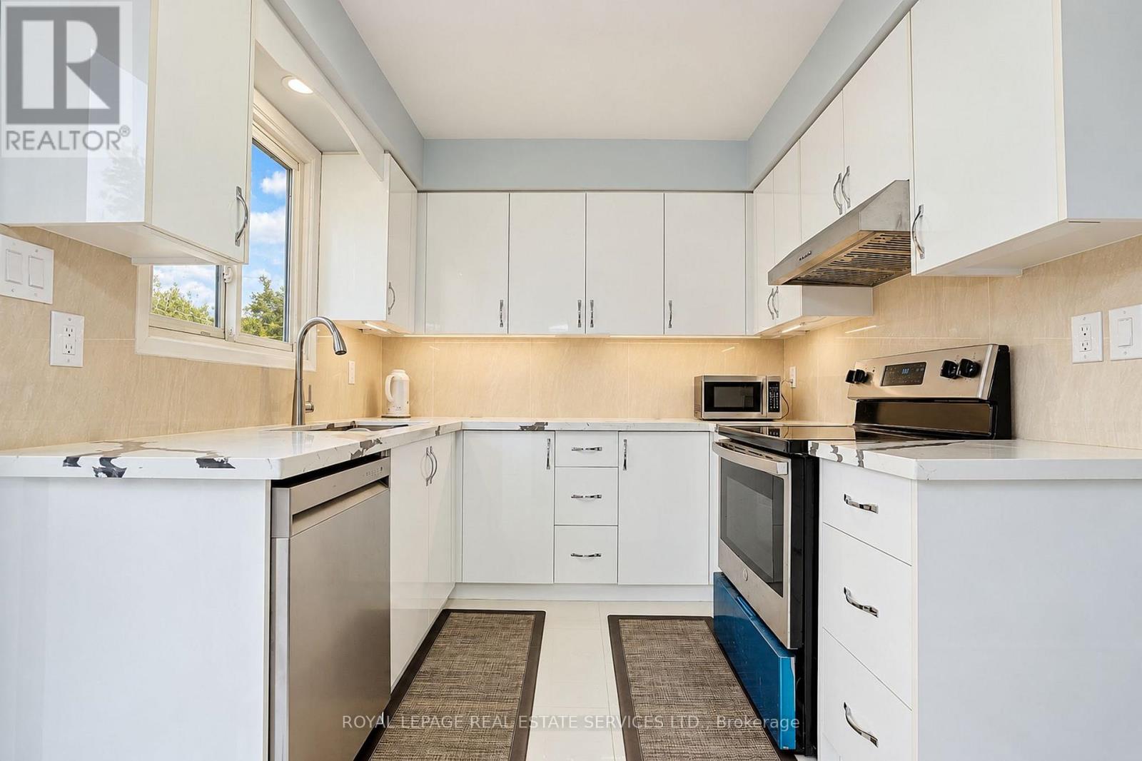 10- 10 Reidmount Avenue, Toronto, ON photo 14