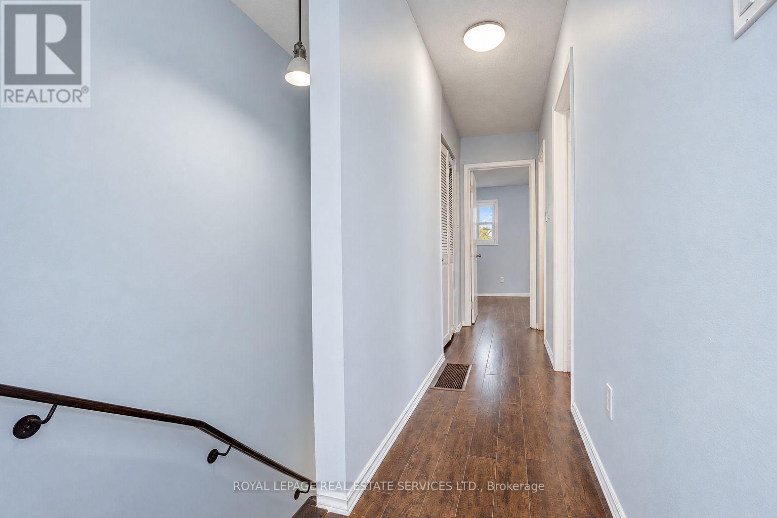 #10 10 REIDMOUNT AVENUE - 22