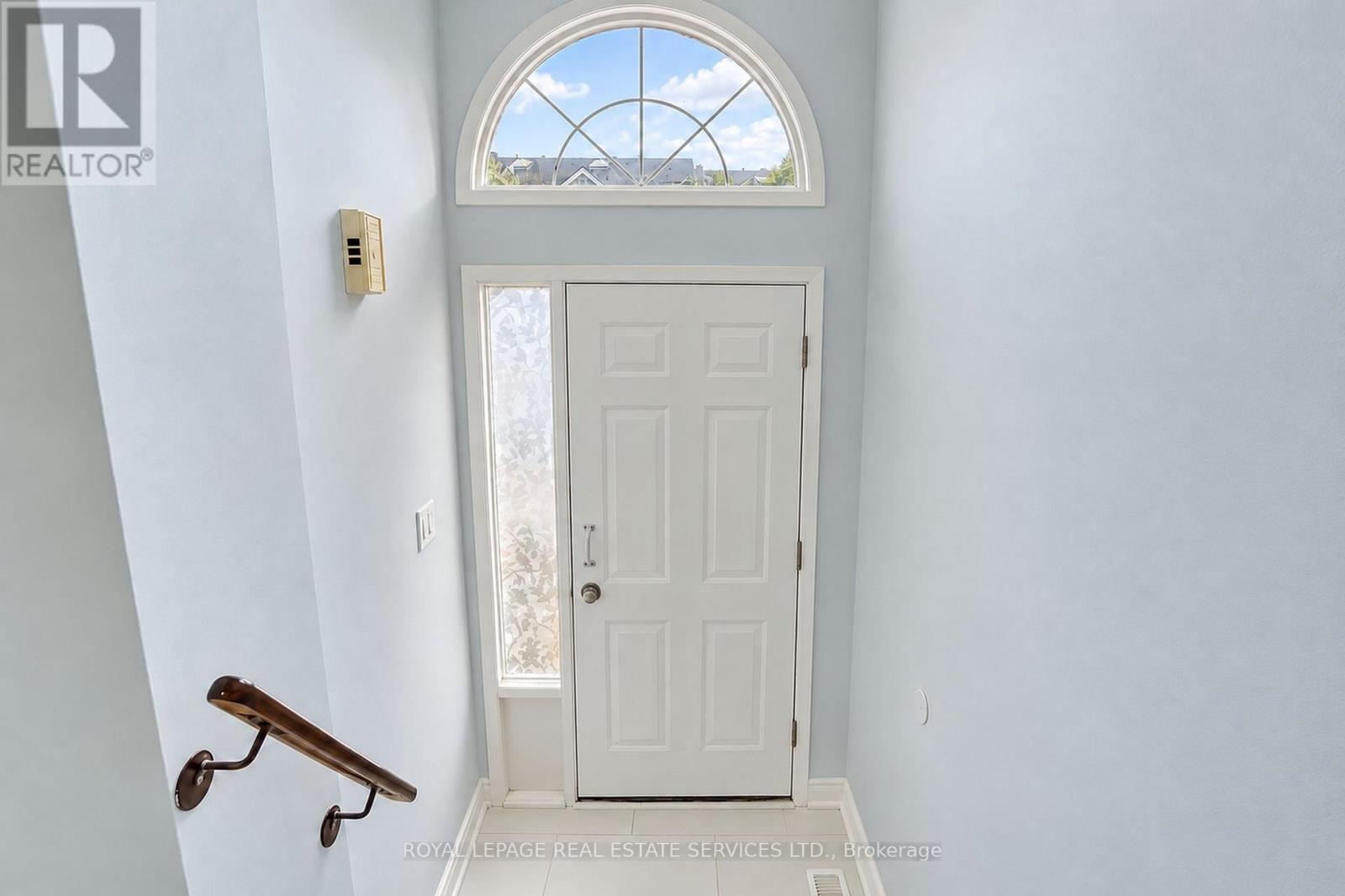#10 10 REIDMOUNT AVENUE - 3