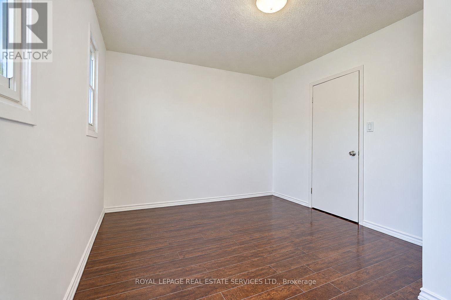 #10 10 REIDMOUNT AVENUE - 31