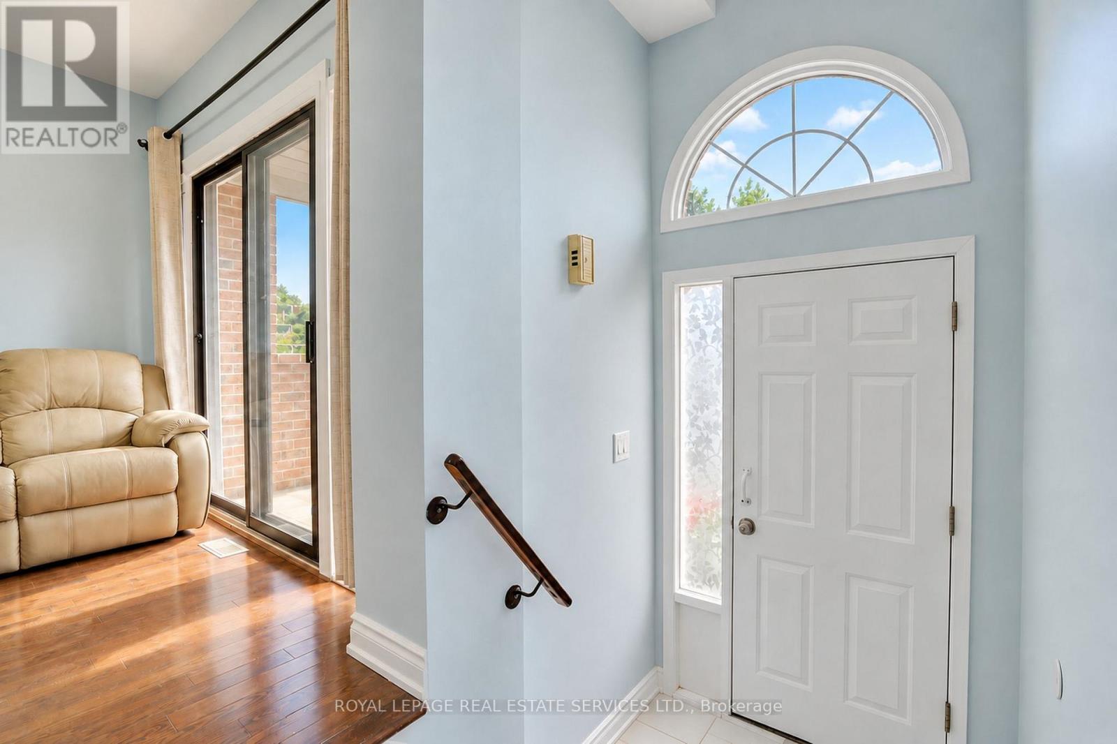 10- 10 Reidmount Avenue, Toronto, ON photo 4
