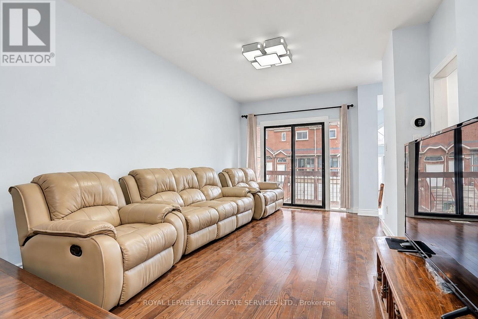 #10 10 REIDMOUNT AVENUE - 5