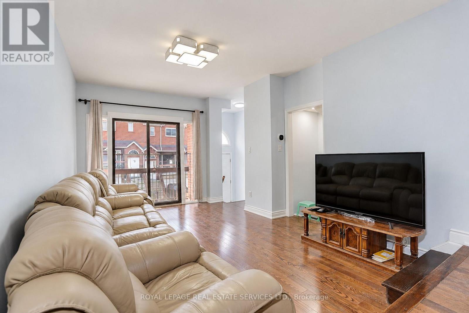 10- 10 Reidmount Avenue, Toronto, ON photo 6