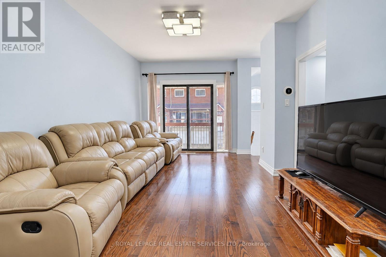 #10 10 REIDMOUNT AVENUE - 7