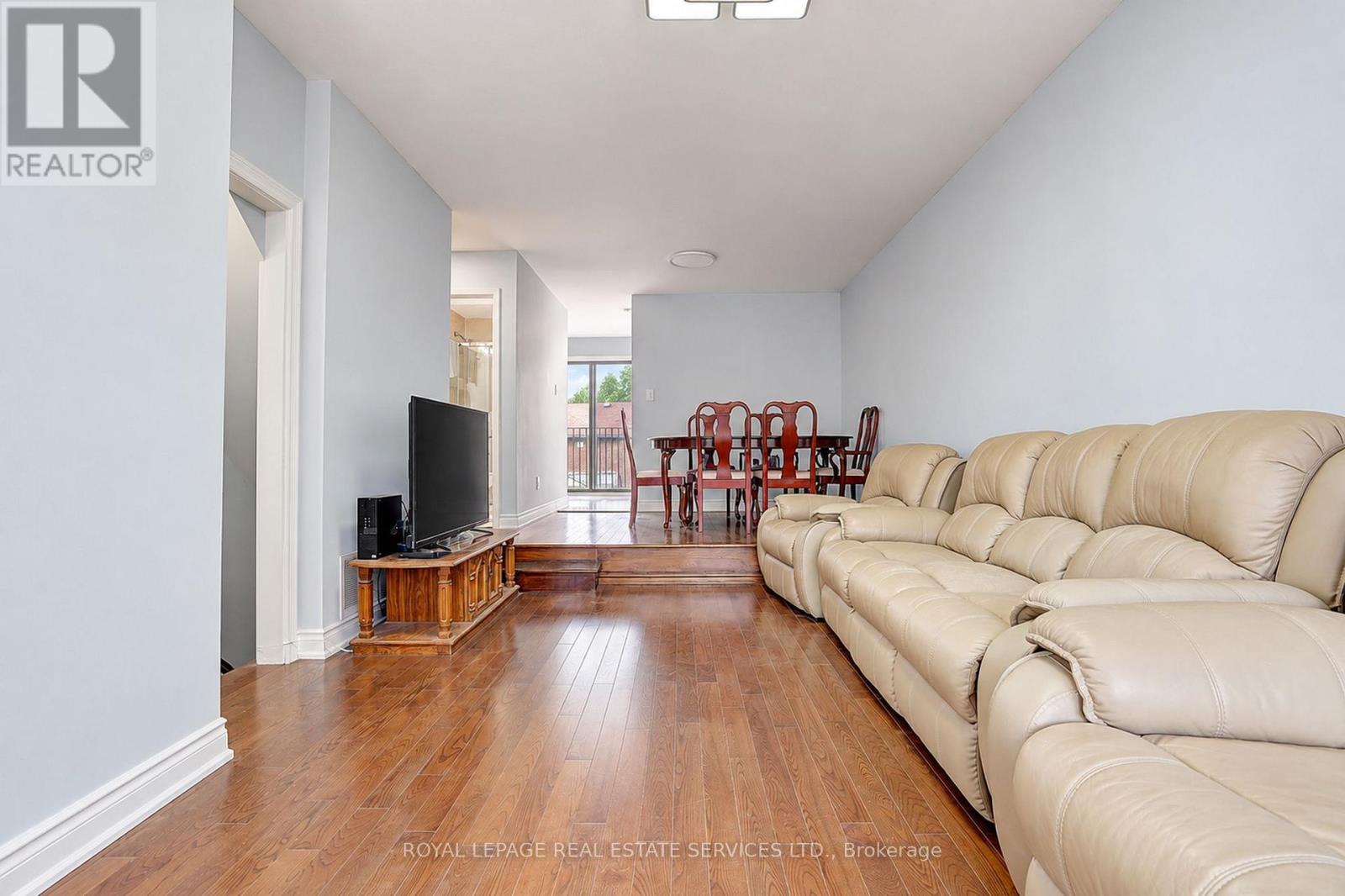 10- 10 Reidmount Avenue, Toronto, ON photo 8