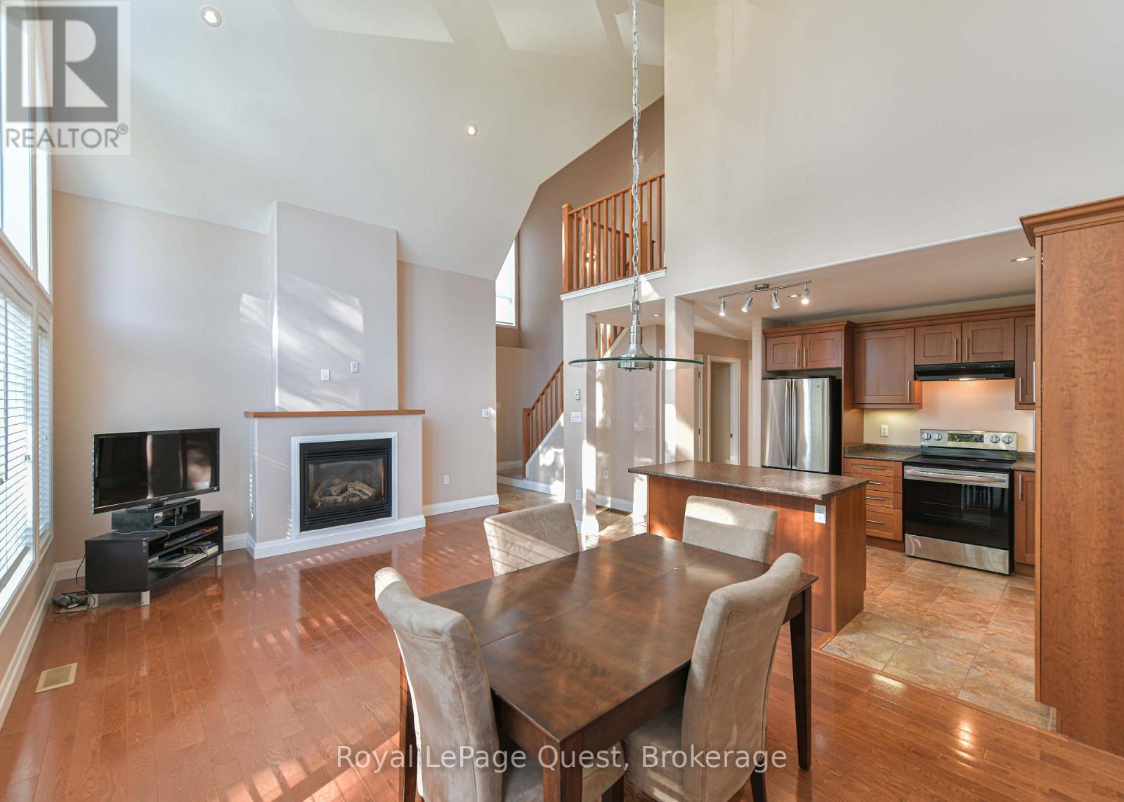 2956 LAKESIDE DRIVE - 11