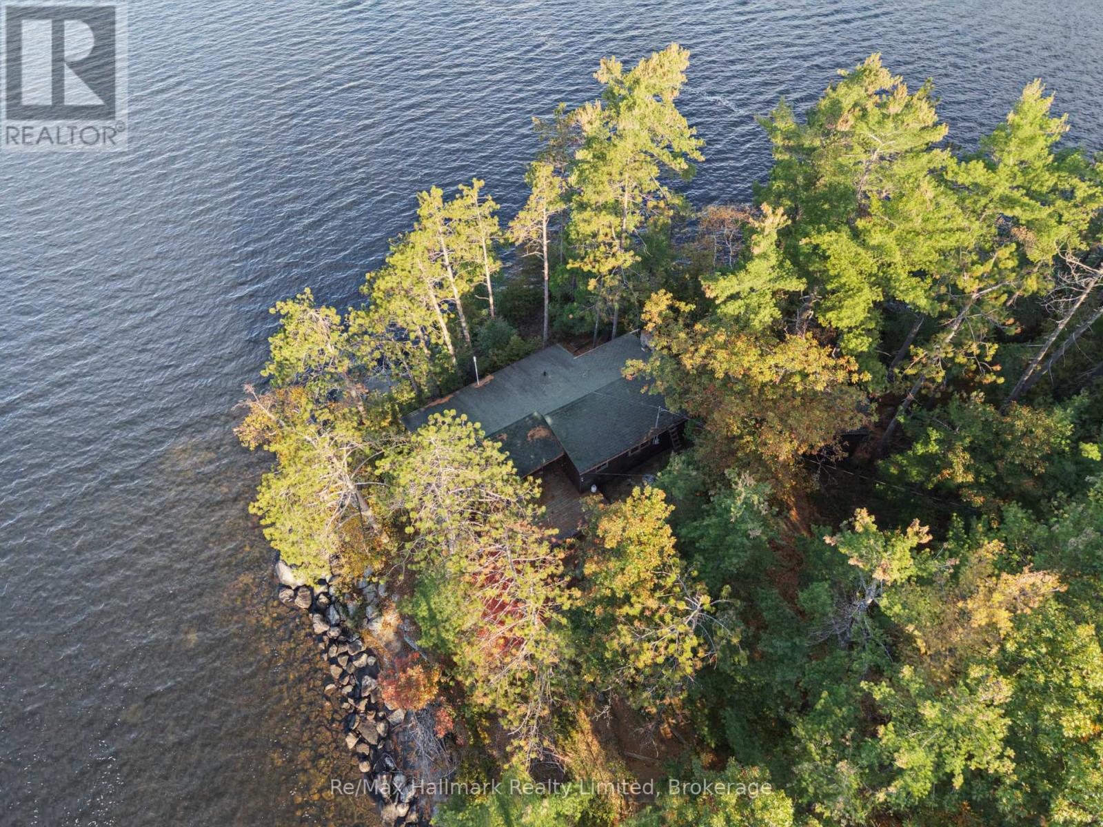 3 ISLAND 20LM ISLAND - 19