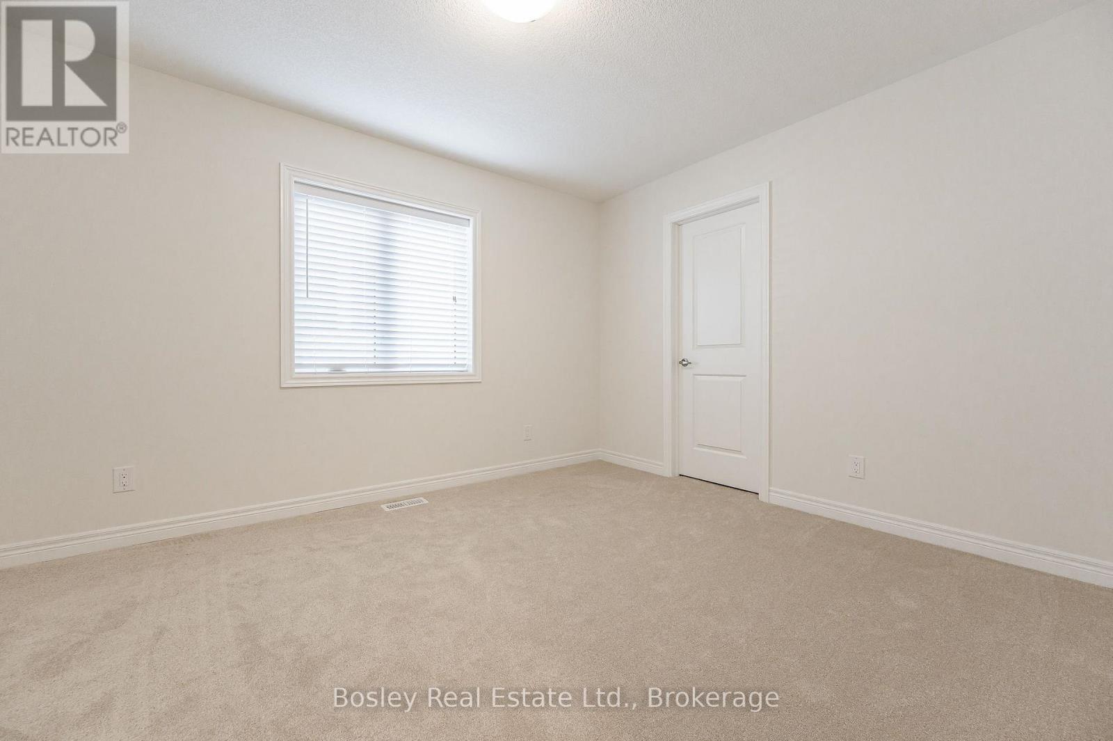 117 Haldimand Street — photo 32