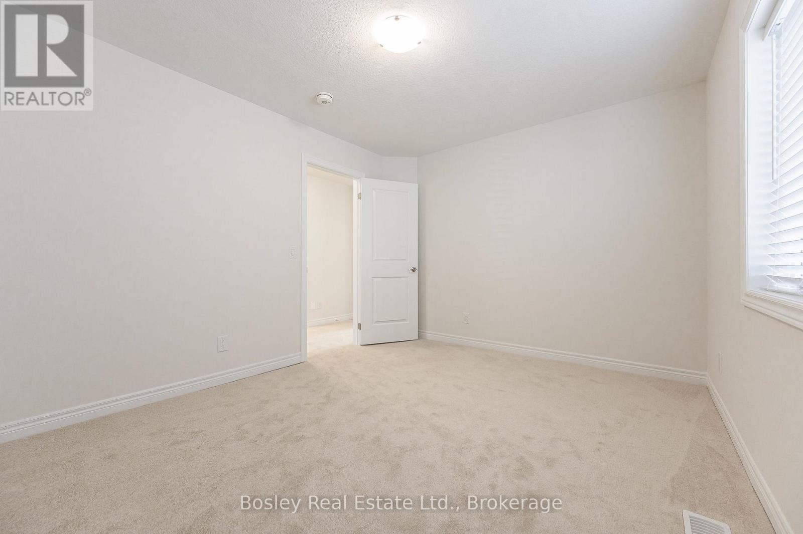 117 Haldimand Street — photo 33
