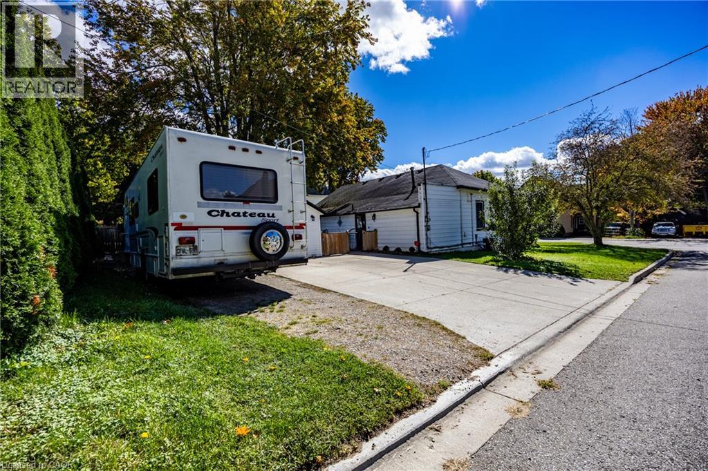 283 HALL Street - Image 18