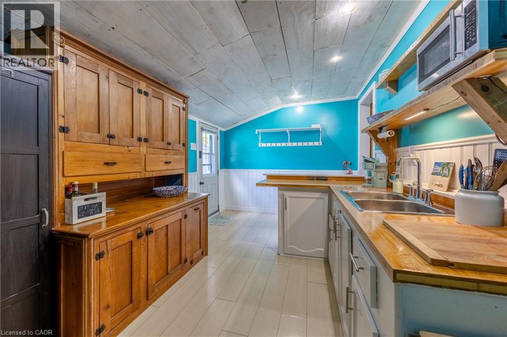 283 HALL Street - 5