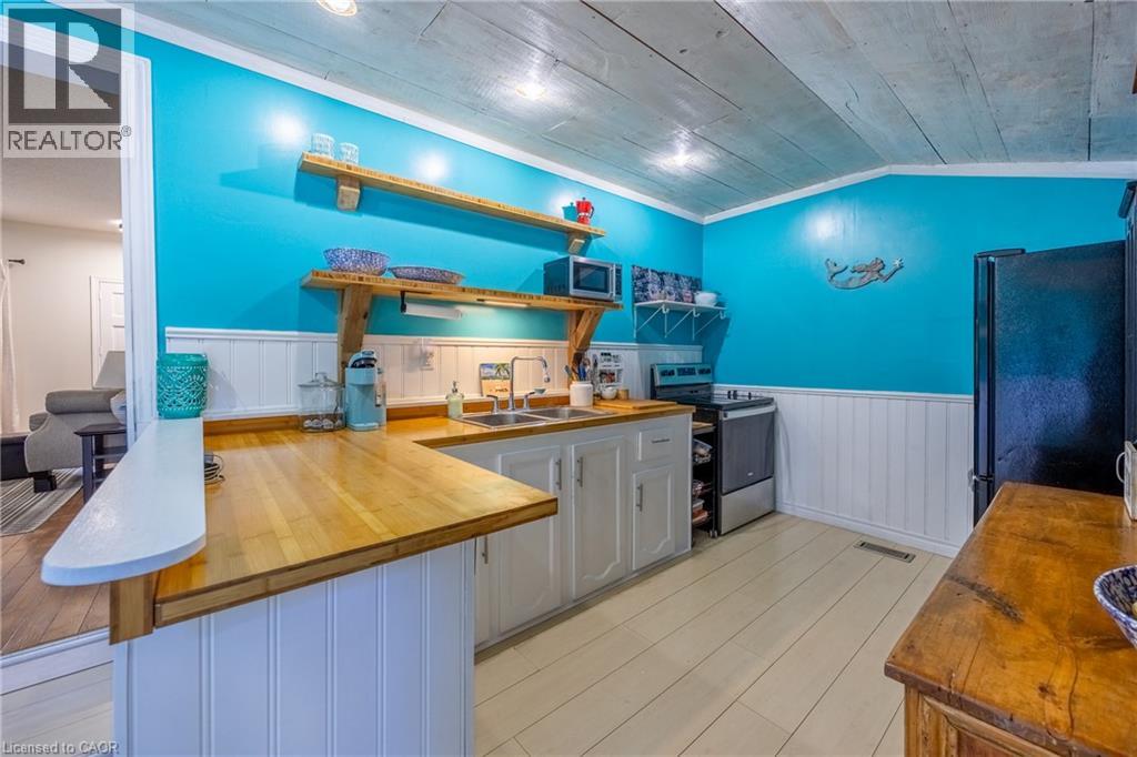 283 HALL Street - 6