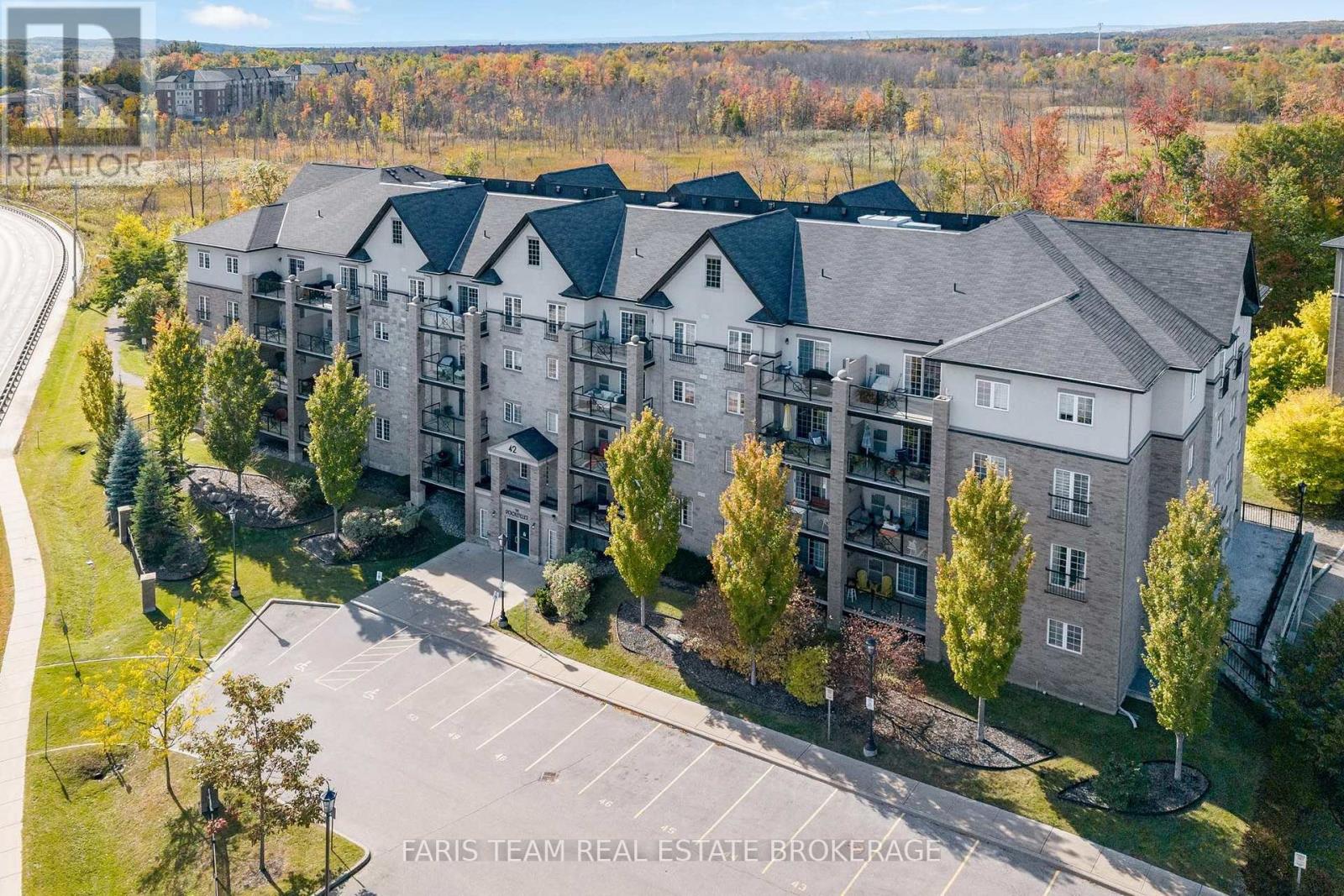212 - 42 FERNDALE DRIVE S, Barrie (Ardagh)