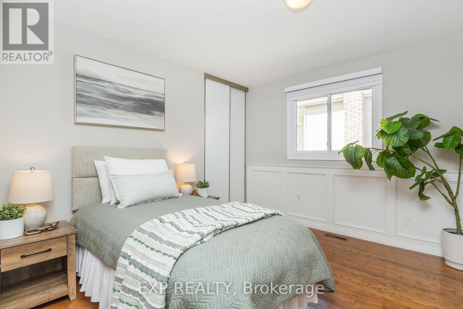 12 Craig Crescent, Barrie, ON photo 10