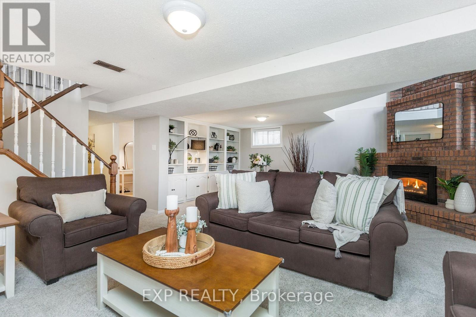 12 Craig Crescent, Barrie, ON photo 16