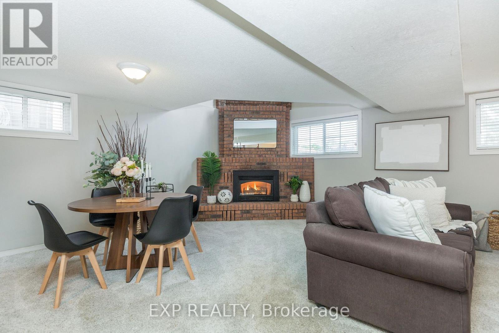 12 Craig Crescent, Barrie, ON photo 17