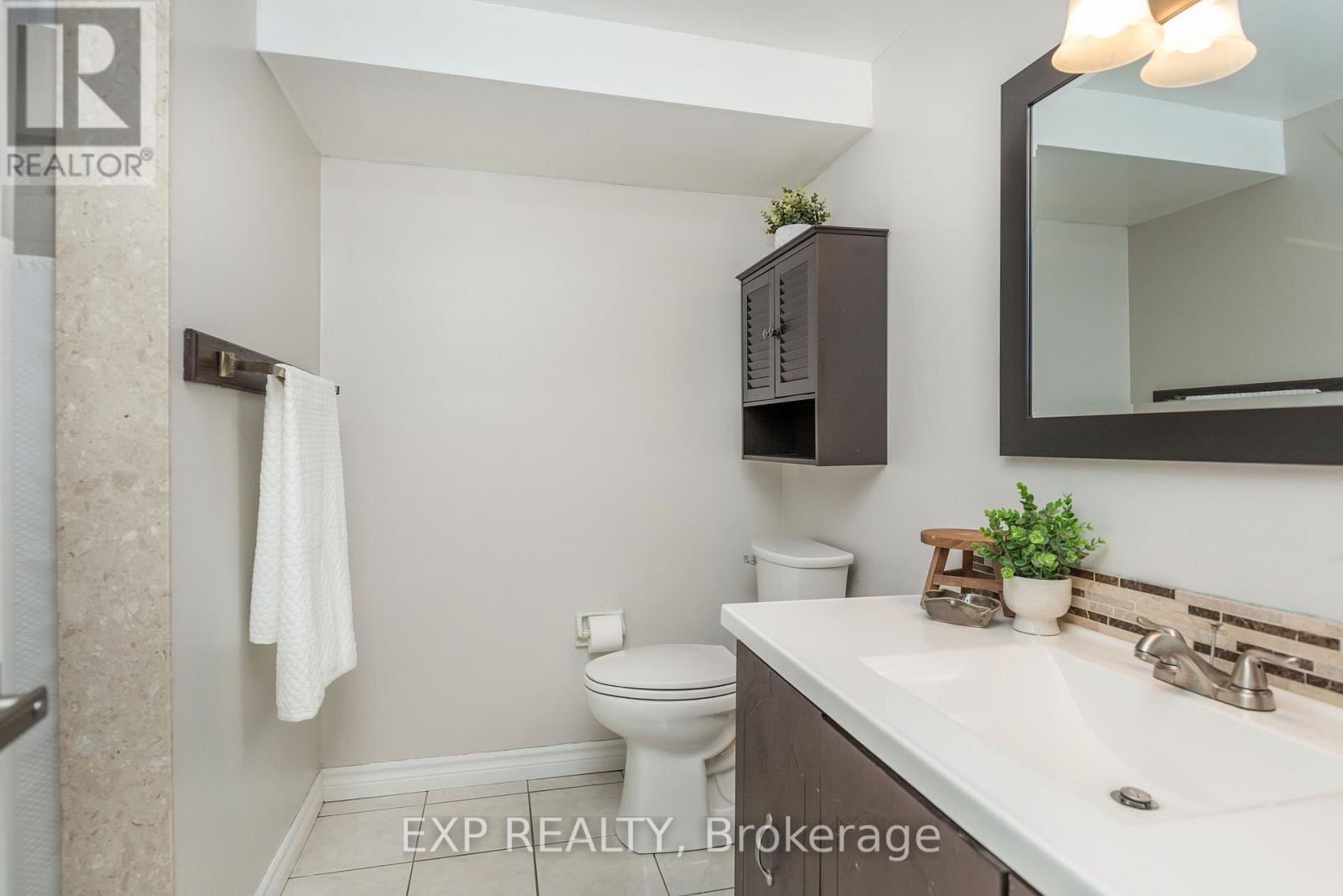 12 Craig Crescent, Barrie, ON photo 23