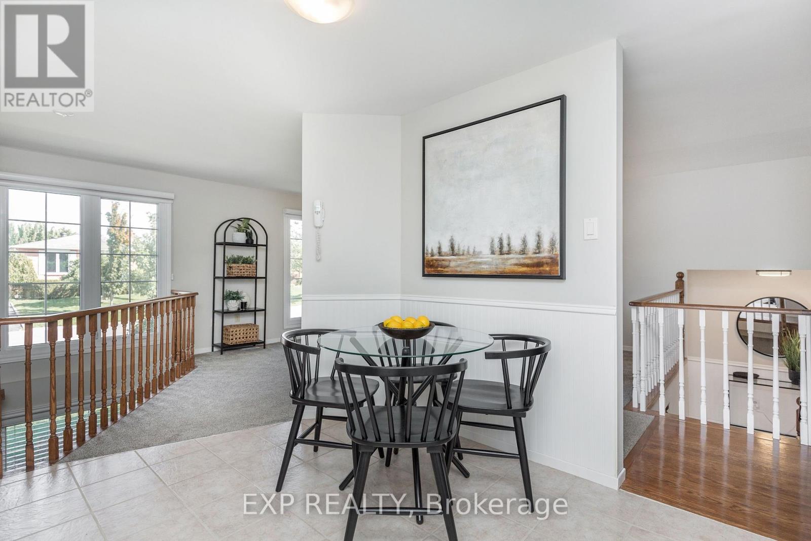 12 Craig Crescent, Barrie, ON photo 7