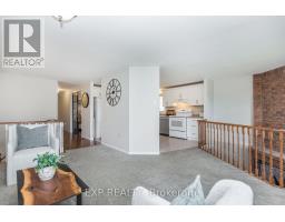 Family room - 12 Craig Crescent, Barrie, ON L4N5X2 Photo 8
