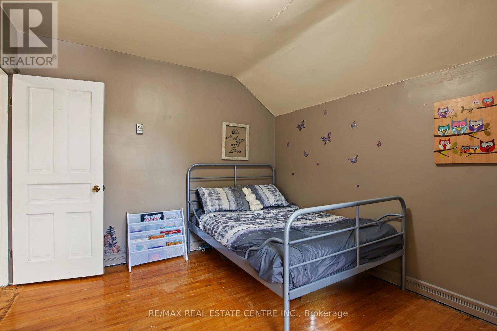 215 ELGIN Street South, West Grey, ON photo 25