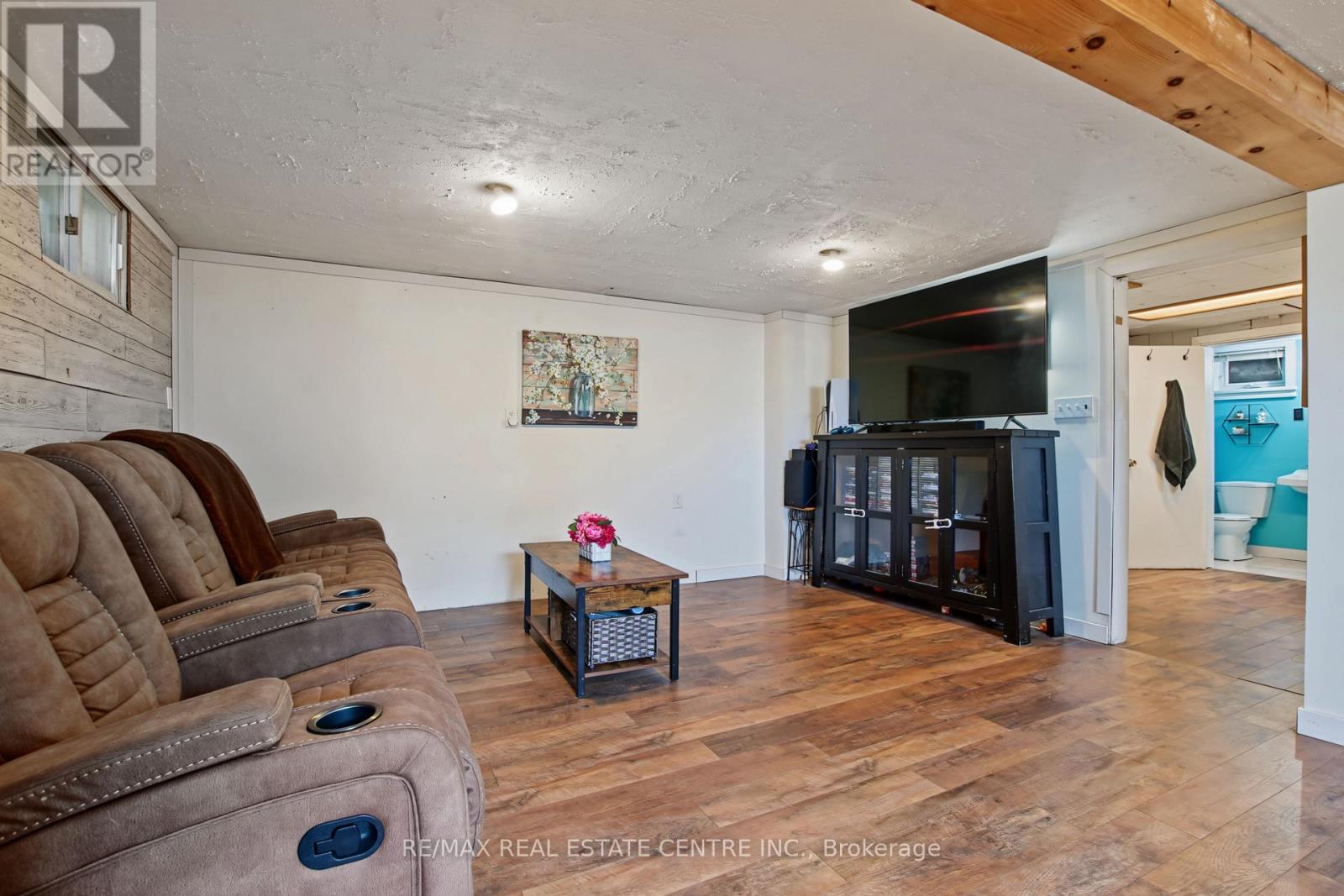 215 ELGIN STREET S - 30