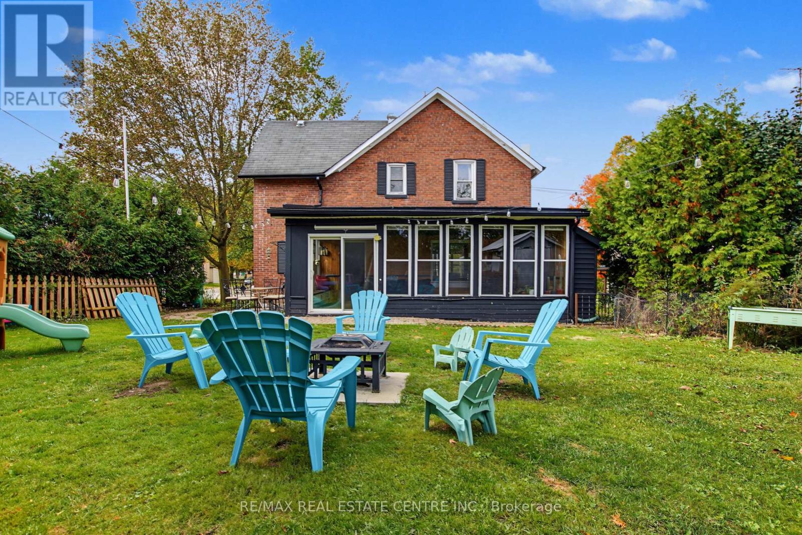 215 ELGIN STREET S - 38