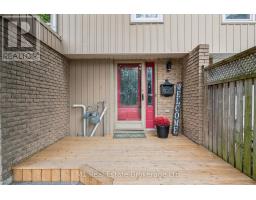 Living room - 567 Willow Road, Guelph, ON N1H7H3 Photo 6