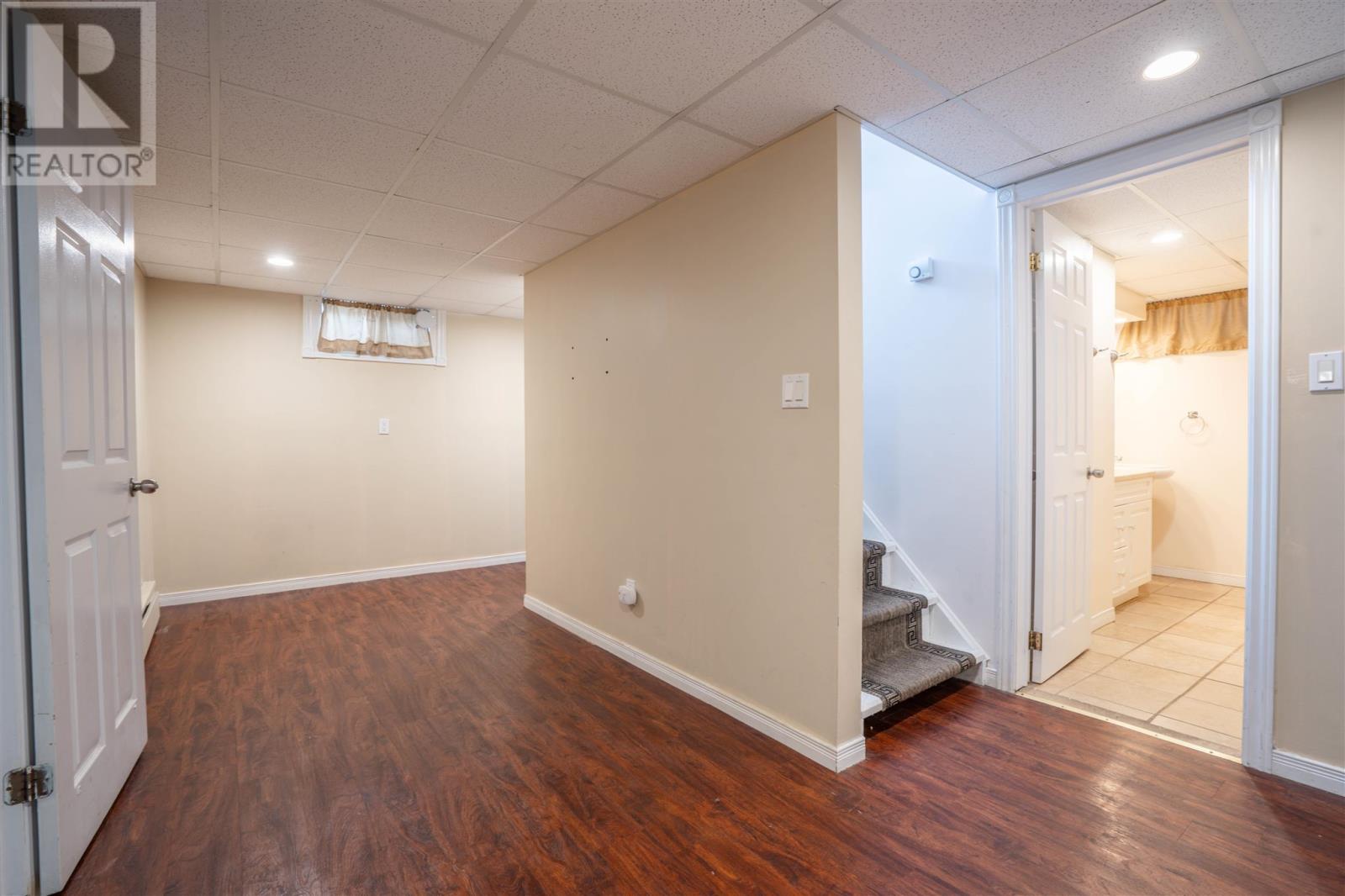 34 Routledge AVE - Image 26