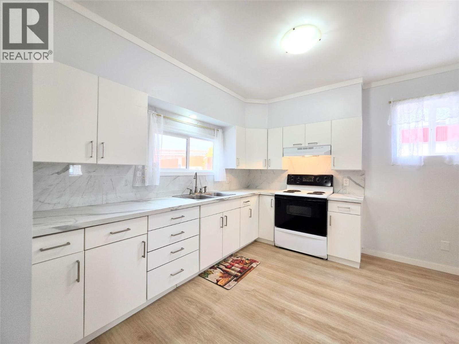 16 of 20 - 101 6th Avenue S