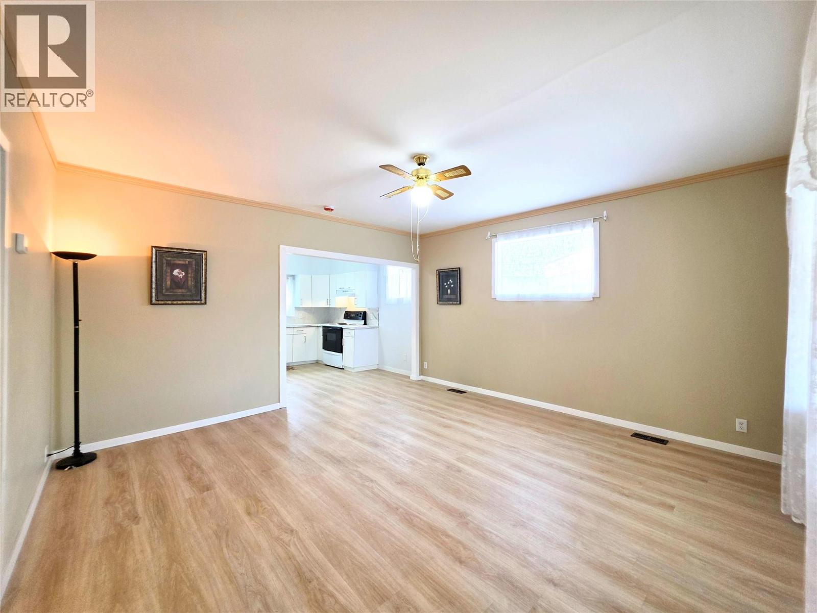 101 6th Avenue S - 6